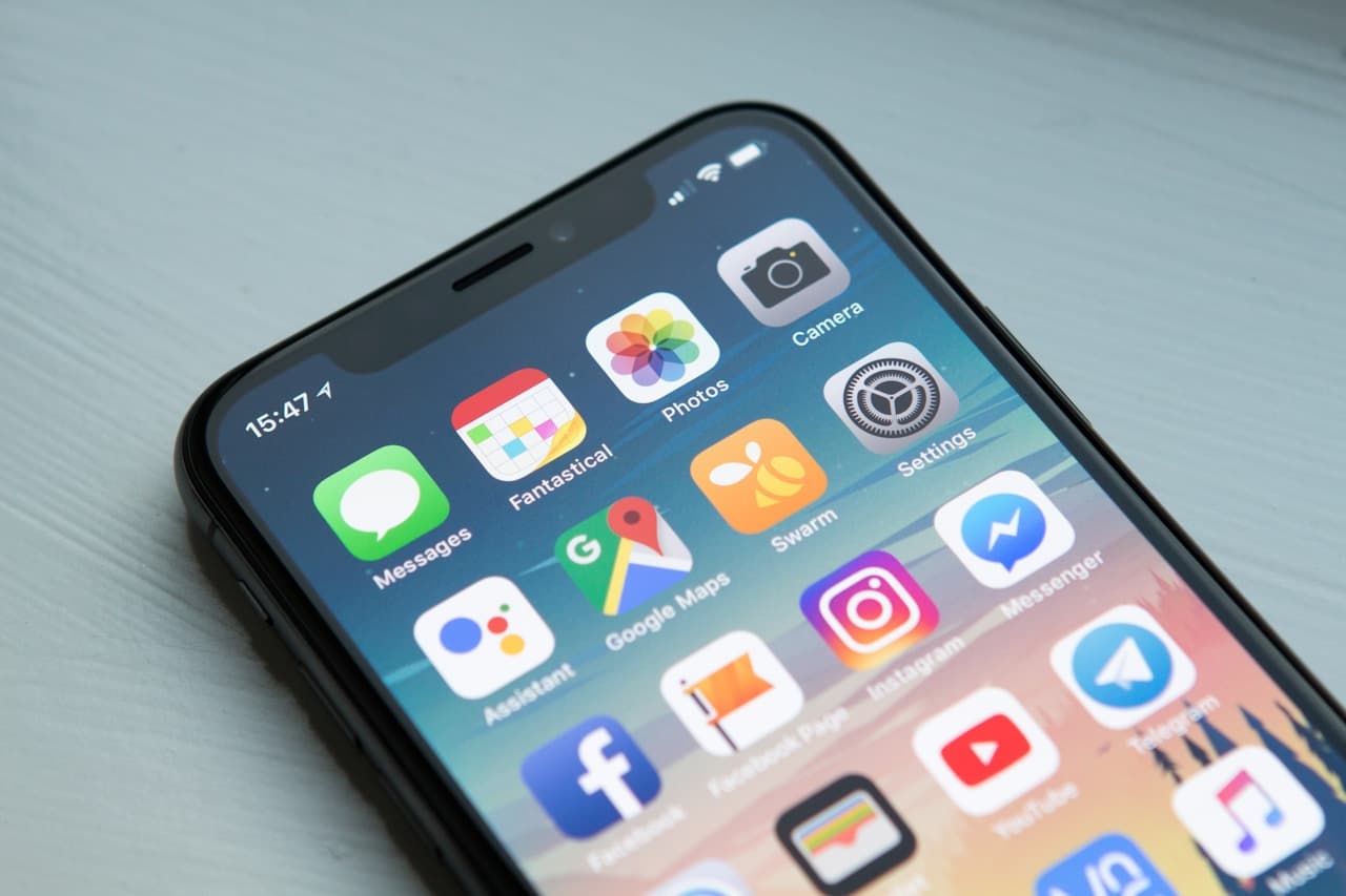 Landing page mobiliam telefonui — 5 mobile-CRO klaidos ir 4 sluoksnių mobile-pirma struktūra | Landingas