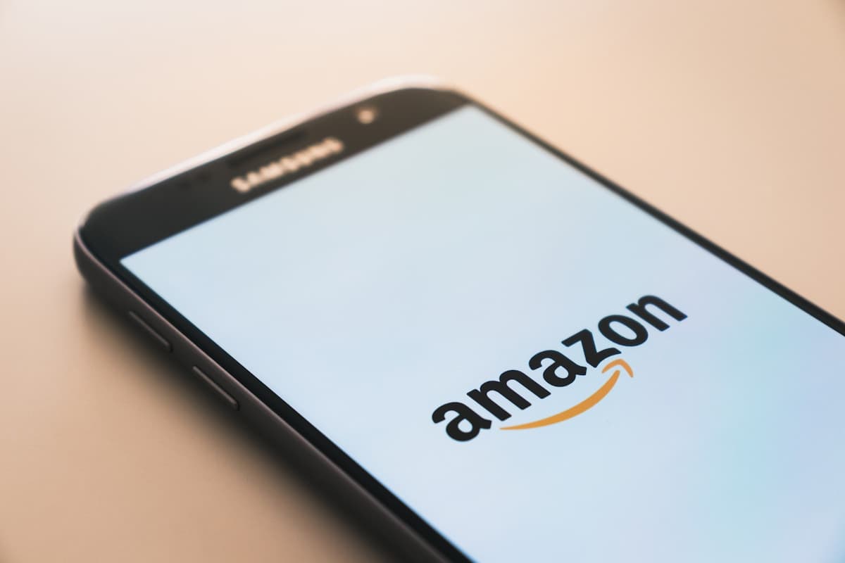 Mobile-first e-commerce — Paysera and Stripe payment integration