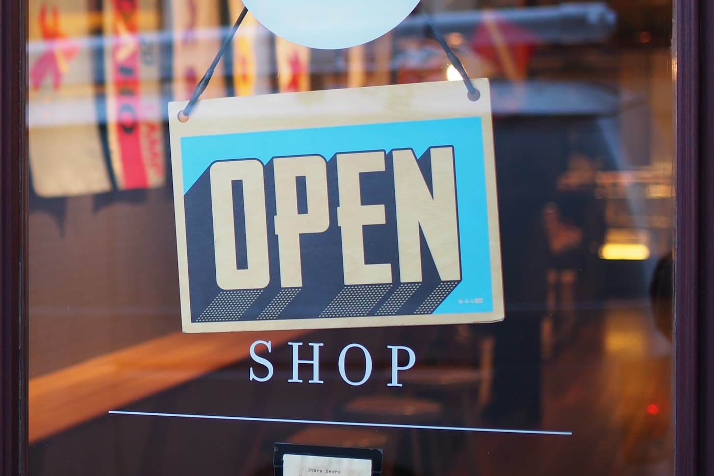 E-commerce in Lithuania — Shopify referral and partnership
